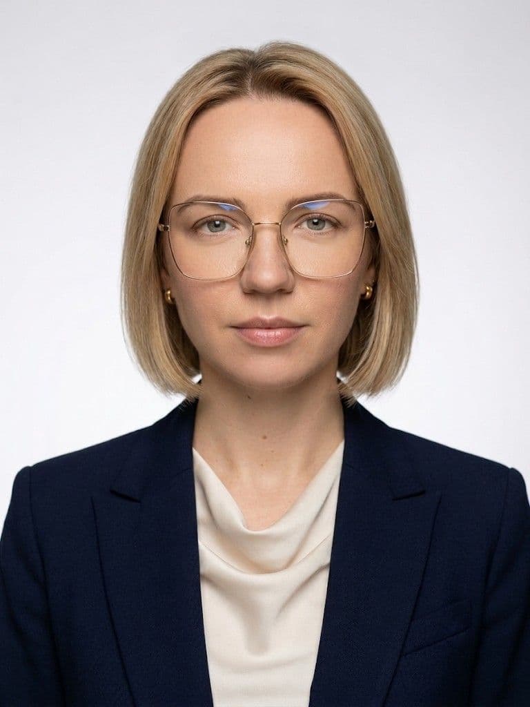 Justyna Zięba — Dyplomowany psycholog, psychoterapeuta w trakcie procesu certyfikacji w nurce PSR